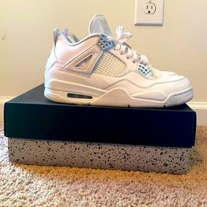 OG Air Jordan 4 “Pure Money” Lightly Worn.